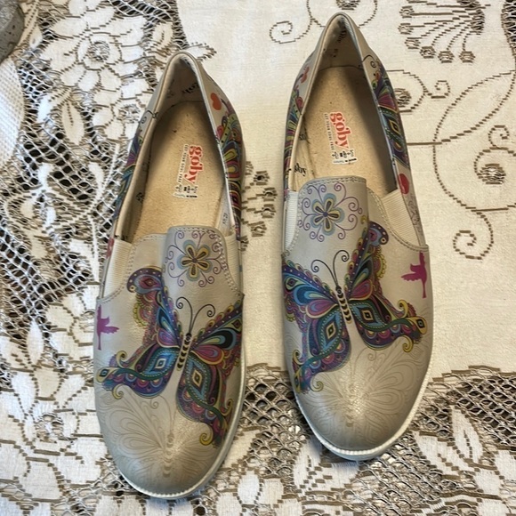 Goby Shoes - 💐HOST Pick💐 Goby Taupe Butterfly Platform Shoes Size 40